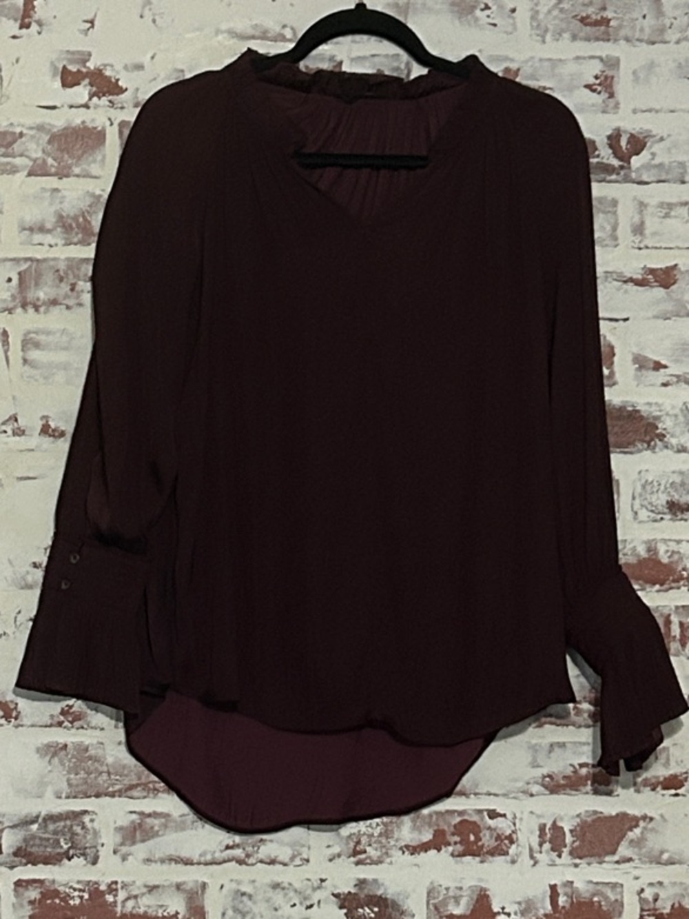 Simply Vera Vera Wang Plum Long-Sleeve V-Neck Blouse